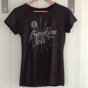 Adidas Brooklyn Nets tee